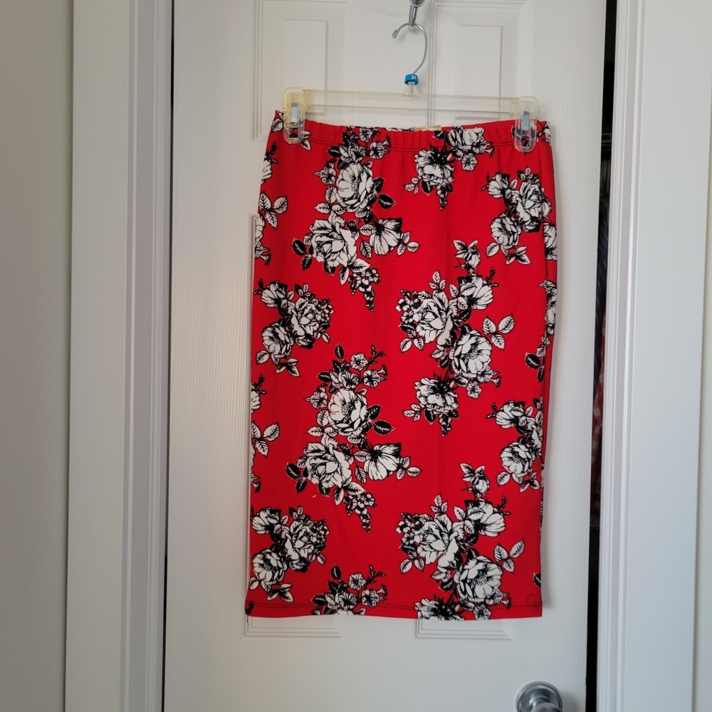 Zadie B's Floral Red Pencil Skirt Size M